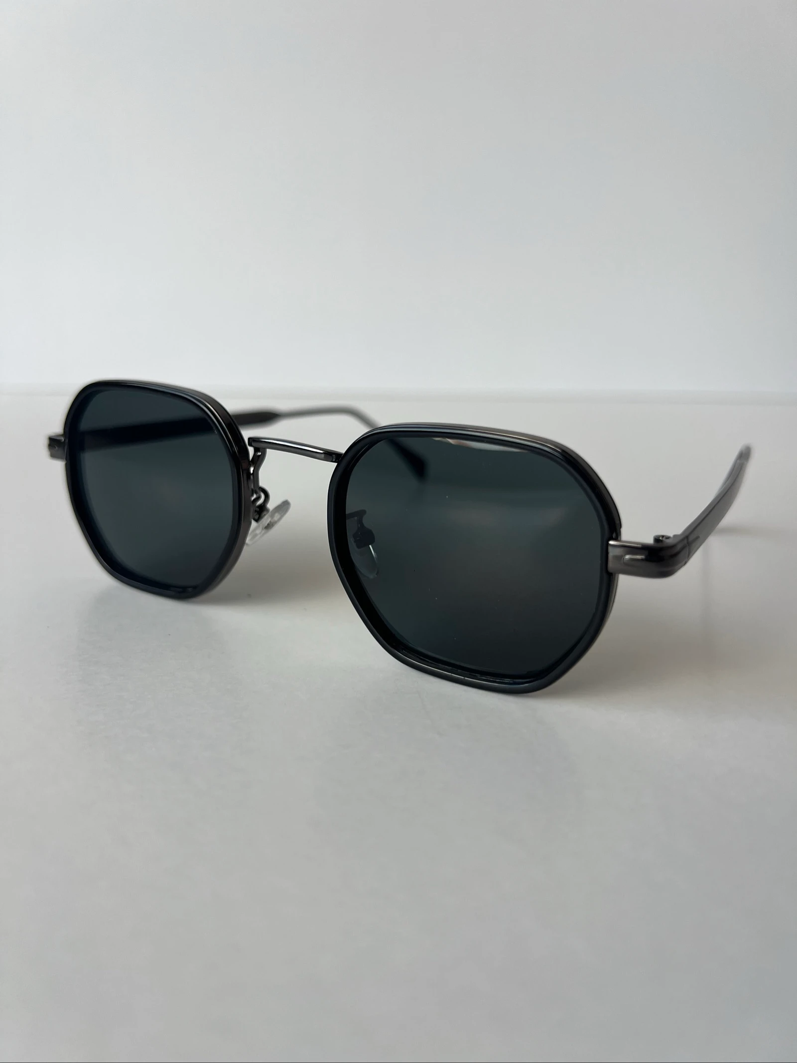Black Sunglasses (New / with accessories) – photo 4